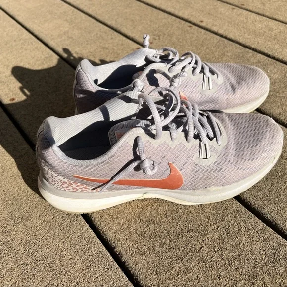 Women’s Nike in season TR7 size 9.5 - Picture 1 of 7